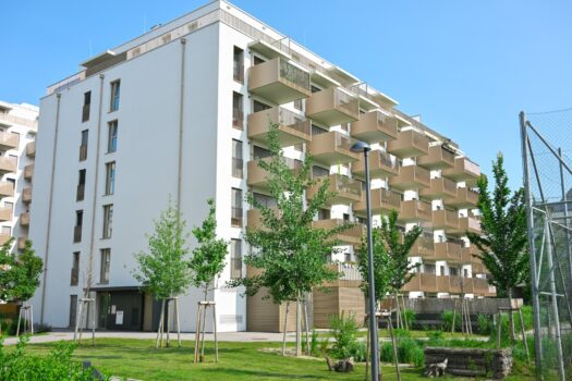 Zwei Zimmer inklusive großzügigen Balkon 21xhI5qo6UayJ7Ln2pfJD2