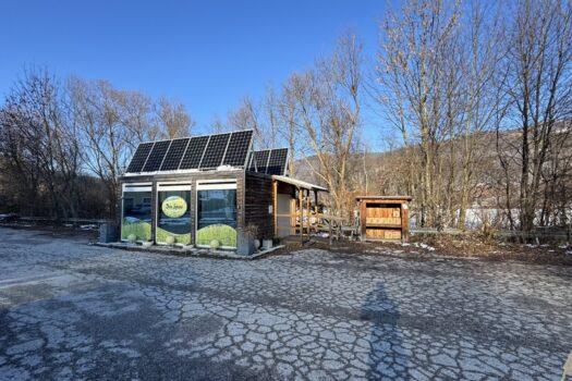 25D52KDGF5E0bHby6B5IMx