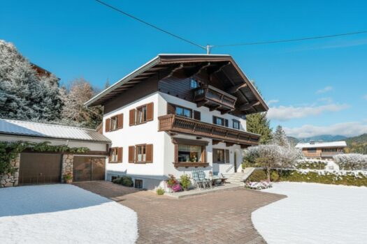 Charmantes Haus mit großem Grundstück in idyllischer Lage - Ihr neues Zuhause in Fieberbrunn! 2BzrNfECi9RuTIWvBTOutG