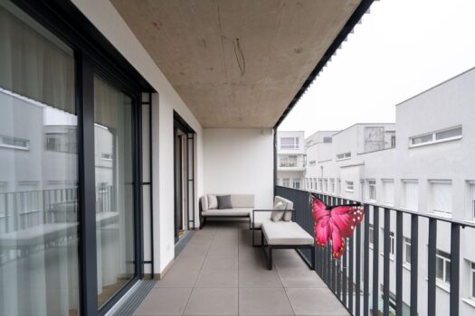 Traumhafte, vermietete 3-Zimmer-Wohnung mit Balkon zu kaufen, Nähe Hessenpark 2F3IyI86ycLGnZIWcyj6Yz