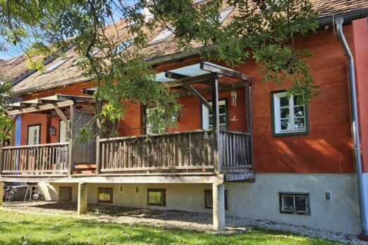 * * Schöne 3-Zimmer-Wohnung mit großem Balkon, Garten und eigenem Carportplatz in idyllischer Lage! * * 2PuBHvOsJG04W6d68R3reP