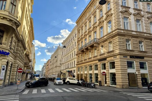 einzigartiges Maisonette-Geschäftslokal in 1010 Wien (Nähe Kärntner Straße & Stadtpark) 2SBmrr8BnwY3zxk4lu5kOm