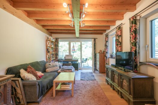 2SsmfWmdBG9ynidFnI1YW1 1