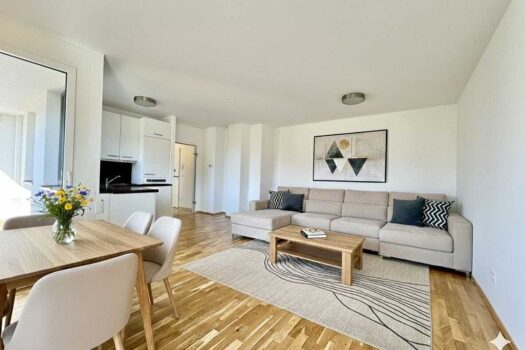 2UrszeWemF3DjXMa0LthCH