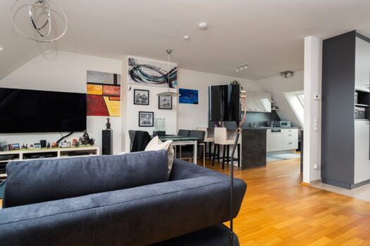 Exklusive Dachgeschosswohnung mit hochwertiger Ausstattung, Terrasse, Klimaanlage und zwei Tiefgaragenplätzen – 1220 Wien 2mFUg04t2ObtdDeqfbErKB