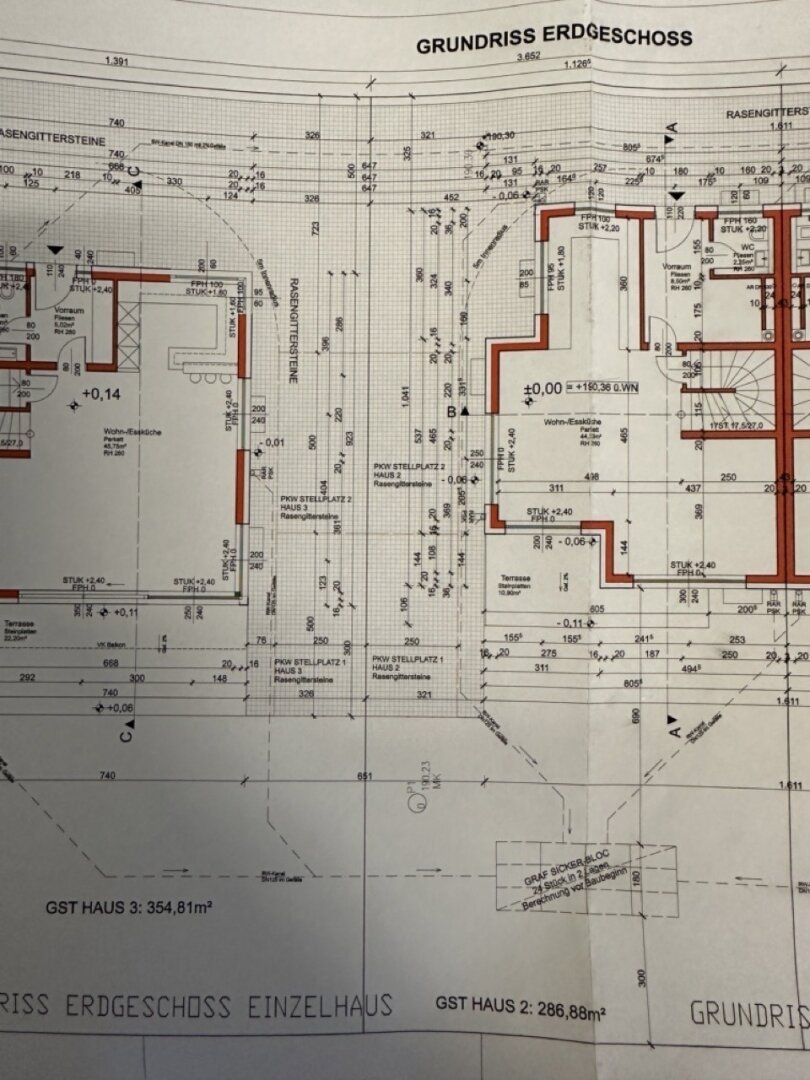 Erdgeschoß / Garten / KFZ-Stellpätze