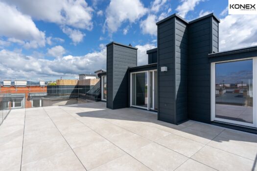 352F60st04Qab8h1ZsyHdE