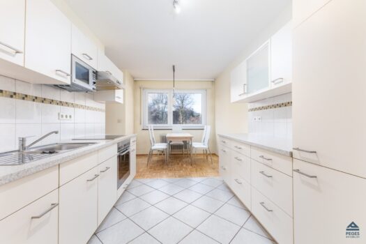 Wohnglück: 4-Zimmer-Wohnung mit Tiefgarage in Ruhelage - Bergheim/Lengfelden 3PeI75vcspvTnyCTIhhuTF