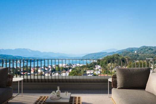 3dE3KI8fyXjBGsiqujdZPn 4