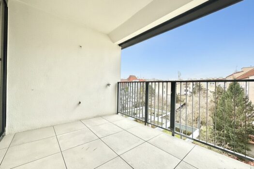 3ejGmWzBC22HhOoitxUz0V