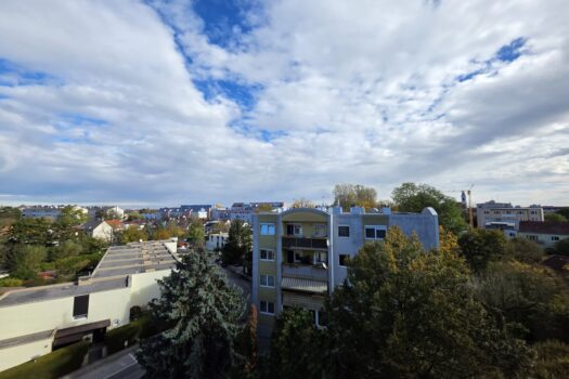 Ausblick Loggia und Wohnzimmer