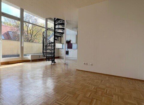 Charmante Dachgeschosswohnung in 4IQBUUhRpuRUVKQrwRYaaE