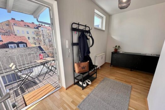 Sonnige, modern möblierte 2-Zimmer-Wohnung in ruhiger Innenhoflage – Südtirolerplatz! 4sGRJoUGGlZyUQMCoBGwpk