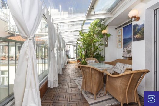 Toplage: DG-Wohnung 209m² inklusive Wintergarten + 20m² Terrasse - 1070 Wien Wintergarten