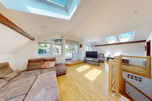 5WNQUh1bgKfyMeGsLGPbzJ