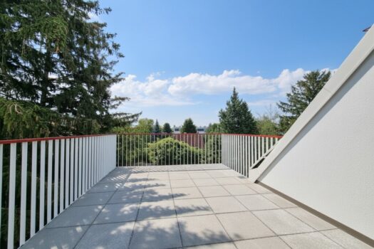 Stilvolle Ausstattung mit 16m² Außenfläche - RUHELAGE TRIFFT WOHNGENUSS – Stilvolle Ausstattung – Wohnen im Grünen 5qJxmS5KXlxy3TIvvw1xzY