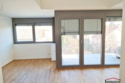 5uvjlXcYlfgwvHYieev1Fs