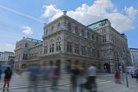 Bei Kärntner Straße & Oper | Ecklokal mit 3m hohen Auslagen | inkl. Keller samt Lastenaufzug 7I8clRvqiGd2RfQfNgnkwO