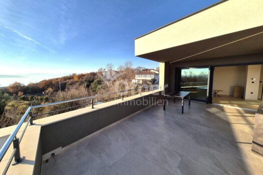 7Tkg4plaYyM68kR6OSZEF