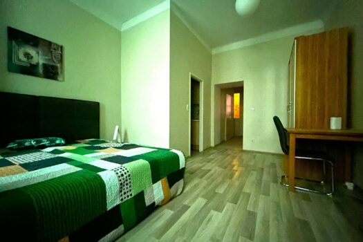 Nähe Laubeplatz und Quellenstraße *** Garconniere im 1. Stockwerk *** Haus in Sanierung 7hB08JvVqdo7v5bPX6dSFC