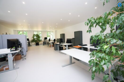 +Flexibles modernes Büro ca. 297 m² ,15-20 Räume insgesamt möglich, Teeküche, Toiletten, optionale PKW Stellplätze, optionaler Keller+ 7oZaKxHQhK9OuBRd2SYLSD 1