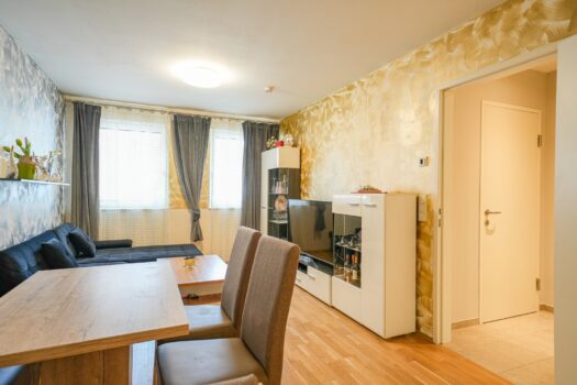 AjGuqgfzrELEgpC34oxf