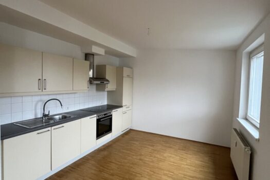 Tsyl0dplPCB4JZEJ8r2UX