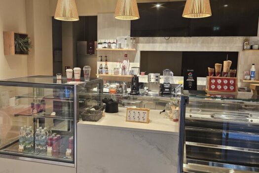 Eisdiele - Cafe abzugeben ! Gastraum