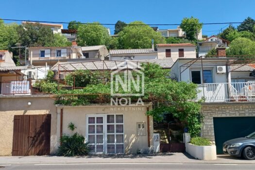 NOVI VINODOLSKI – geräumiges Familienhaus 150 m vom Meer entfernt 1750009226 whatsapp slika 2025 06 15 u 10