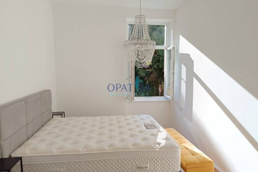 1752221974 1752045898059