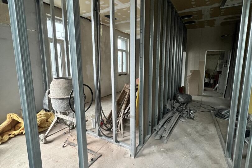 CC761F7C-337E-4A17-8892-9CEA5BC434C2