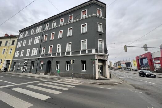 1257BE17-C805-46A9-B4DE-67EBA3F9FD96