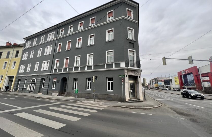 1257BE17-C805-46A9-B4DE-67EBA3F9FD96