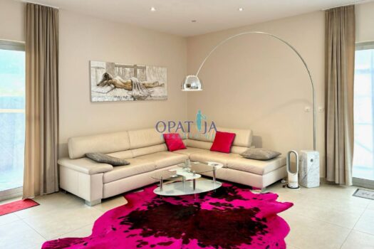 1760103726 1760010077790