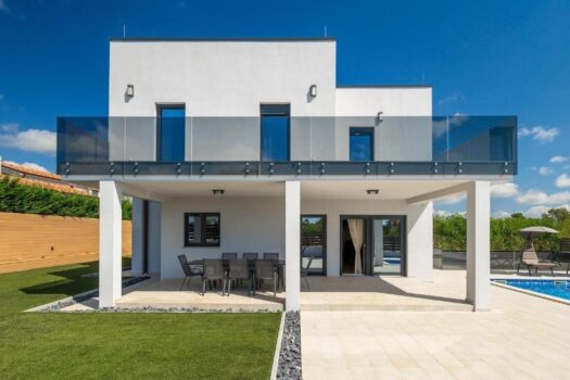 1768491949 610232066