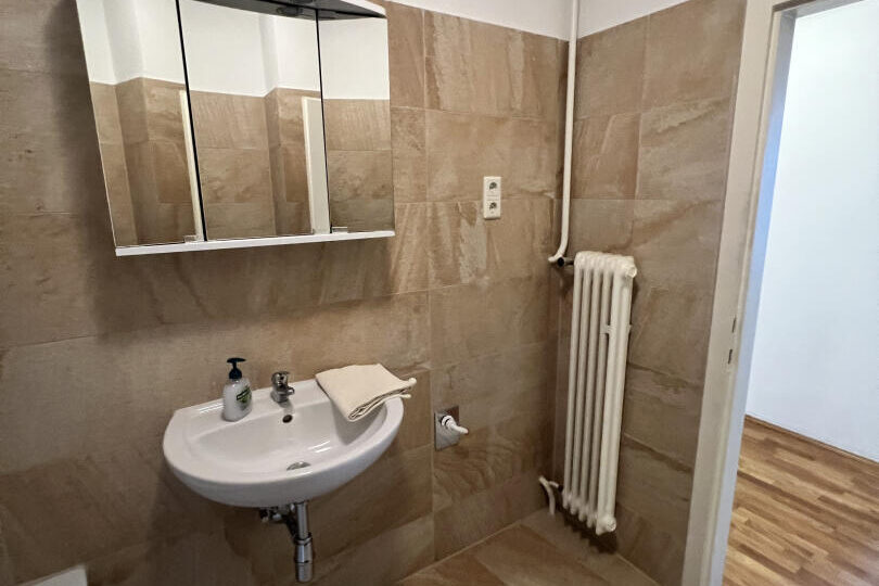 20241023_093218397_iOS