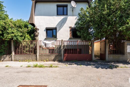 1AulRWRVwMeXBhpR9ZiNoJ