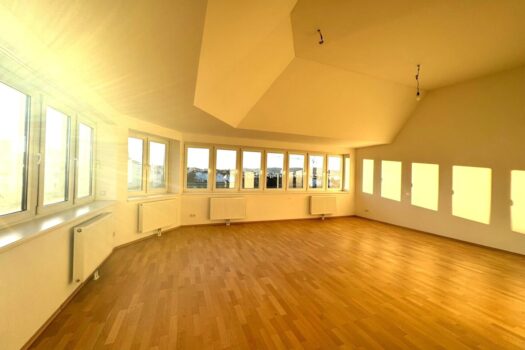 Lichtdurchflutetes Dachgeschossjuwel mit 5 m Raumhöhe und spektakulärem Stadtblick auf 124 m² 1C9WqWFt5Dap9D3RYcCW1w