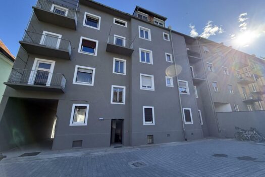 Seltene Gelegenheit => Kleine Wohnung zu sanieren, Nähe Bahnhof, ideales Investment 20251028_100045859_iOS