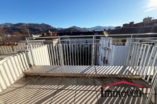 28VwPSHUoofbgwI0jGd9Kt