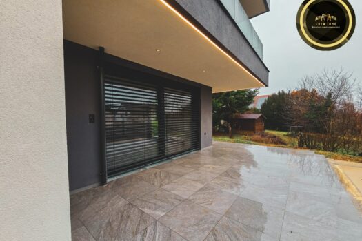 Neuwertiges Einfamilienhaus in Eisenstadt: Ihr Traumhaus mit Garten und Terrasse! 2HOEYhYxlIpTFlcBWKn5Py