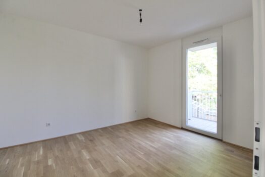 2RqwDXeI9iEnP75RFM525U