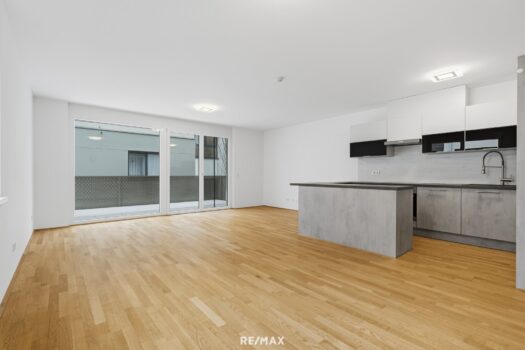 2xzyjPbAdgyb7UiyLuSURu