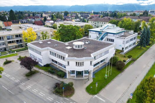 Luftbild von der gesamten Liegenschaft