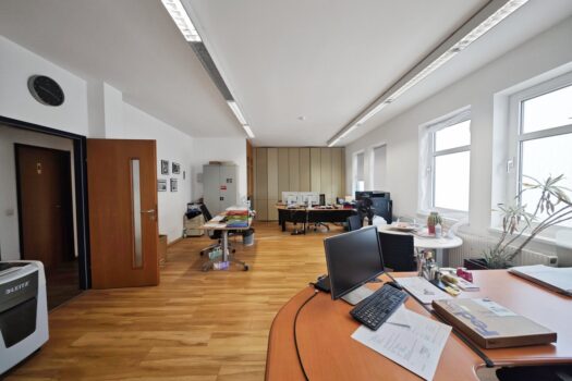 33vPrLgAAsJc98gIB3hWzT