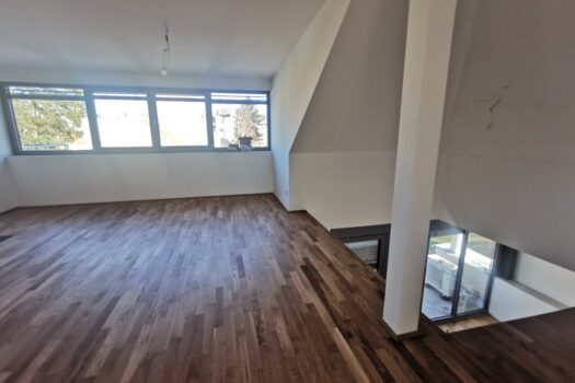 Erstbezug: Exklusives Penthouse mit Galerie und Loggia in schönem Gründerzeithaus mitten im Herz-Jesu-Viertel! 37z3K6JWS3UwONJTwtlB0c