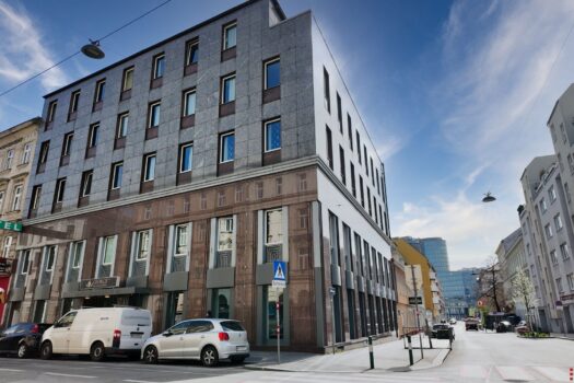 3mhpubiQs9M5JZFvZyD59l