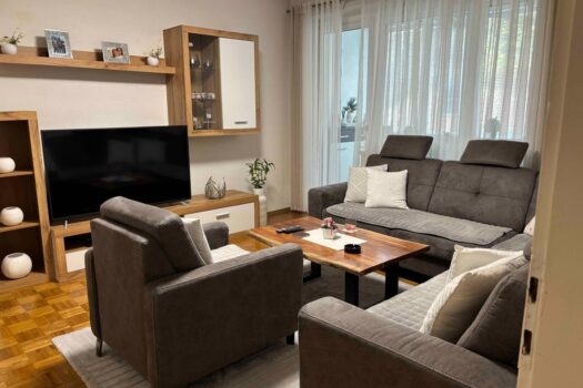 Wohnen mit Zugang zur Loggia