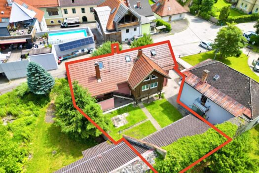 Luftbild Haus mit eingezeichnetem Grundstück