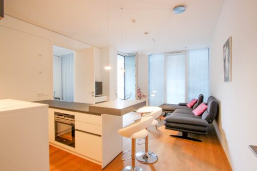 4OlIBWJZuyb19mSDHki3pv